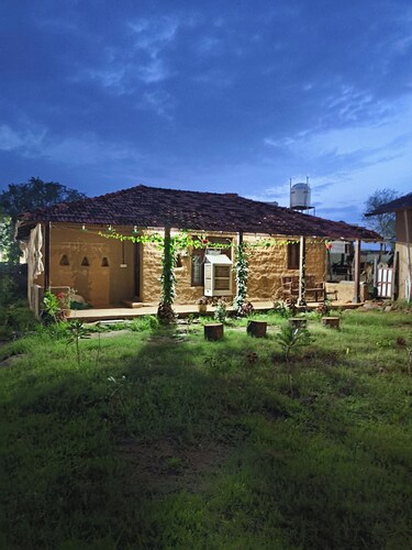 Shiva kashi Home stay 