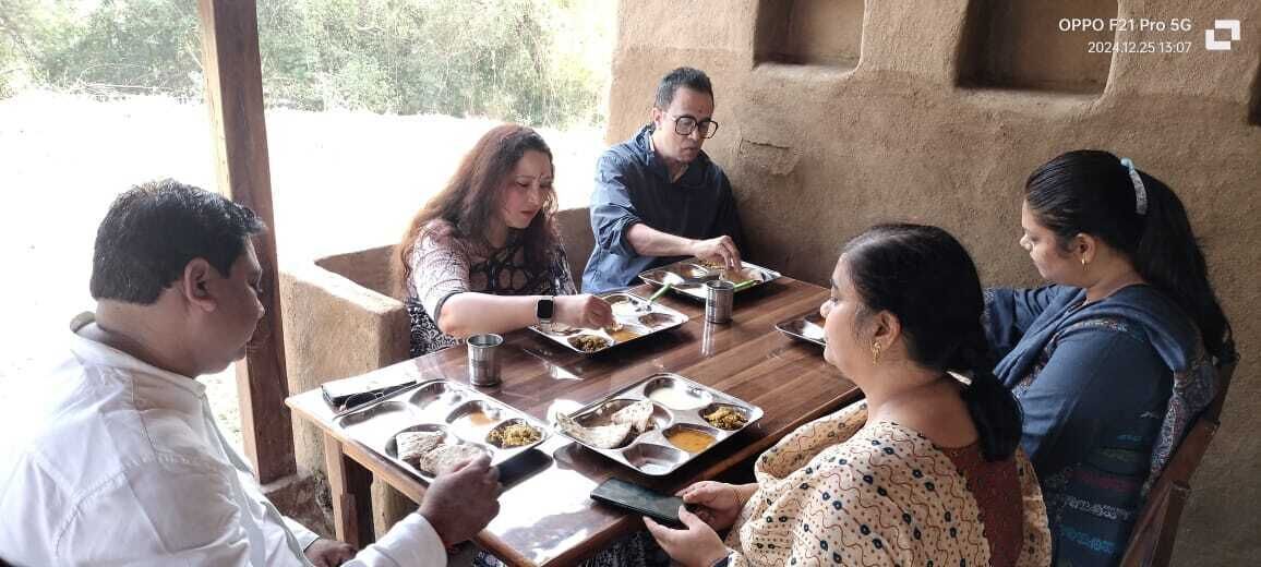 Café da manhã para viagem grátis todos os dias