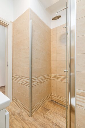 Apartment | Bathroom | Hair dryer - Apartment in Valbandon Near Beach & Brijuni (Fazana)