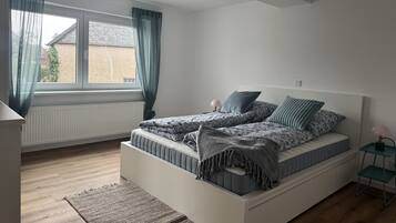 3 Schlafzimmer, Bügeleisen/Bügelbrett, WLAN, Bettwäsche