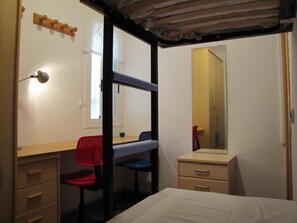 3 dormitorios, tabla de planchar con plancha, wifi y ropa de cama
