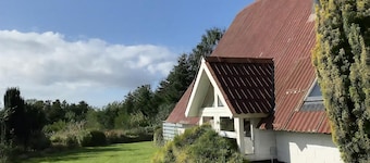 Peaceful renovated cottage by the fjord