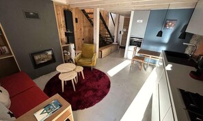 Fireplace - 2 Rooms for 3 People (Reallon)