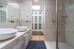 Dusche, Haartrockner