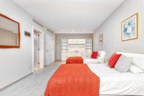 7 bedrooms, iron/ironing board, free WiFi