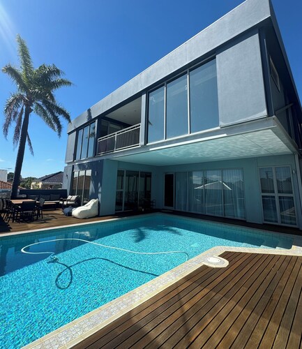 Entire family home with big pool