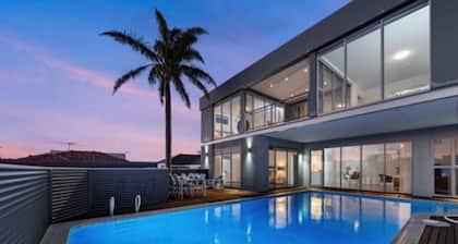 Pool, Family & Group entire house