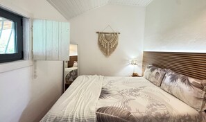 3 habitaciones, tabla de planchar con plancha, wifi y ropa de cama 