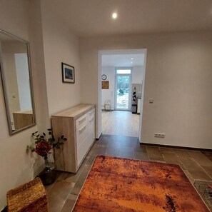 Interior - Holiday Apartment 'Quiet and Central' with Wi-Fi (Schwerin)