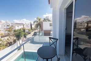 Villa, 2 Bedrooms, Private Pool, Garden View | Balcony