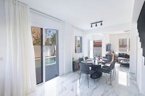 Villa, 2 Bedrooms, Private Pool, Garden View | Living room