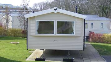 Cabin | Bahagian luar