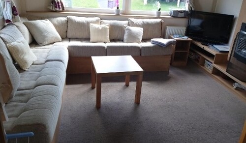 3 Bed Caravan-sleeps 8-pets-onsite Pools-parking