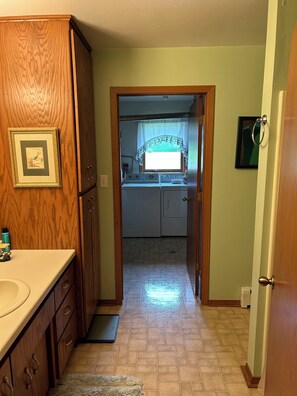 Shower, towels, soap, toilet paper - Spacious, Lakefront 2-bedroom/2-bath house 30 min to Lambeau Field w/Futon in LR (Luxemburg)