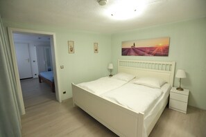 4 chambres, fer et planche à repasser, Wi-Fi, draps fournis