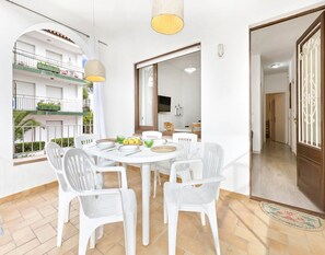 Apartment | Dining - Apartment for 10 Persons in Spain (Palafrugell)