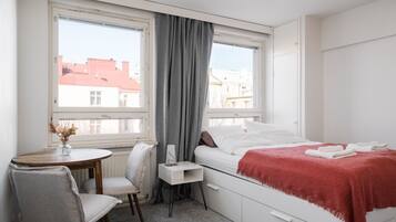 1 bedroom, desk, free WiFi, bed sheets