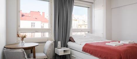 1 quarto, escrivaninha, Wi-Fi de cortesia, roupa de cama