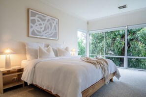 3 makuuhuonetta, silitysrauta/-lauta, Wi-Fi, vuodevaatteet