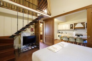 4 habitaciones, tabla de planchar con plancha y wifi 