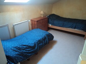 1 bedroom, iron/ironing board, WiFi, bed sheets