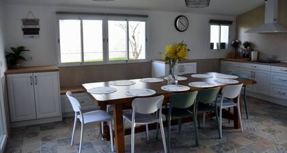 Resting place with swimming pool, garden, BBKA. Fluvial Beach. Toledo and Puy Du Fou