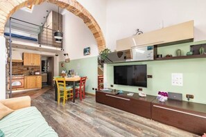Smart TV, books