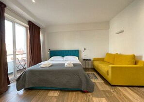 1 bedroom, in-room safe, free WiFi, bed sheets