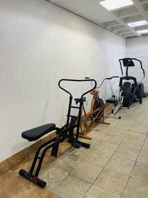 Fitness facility - Cozy studio with WiFi and AC in charming Wichita #3 (Wichita)