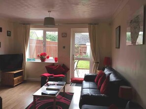 TV - 2-bed - Sleeps 6 - Garden - Parking - Pets (Witney)