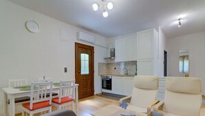 Living area - Lovely apartment for 4 people with A/C, WIFI, TV and terrace (Senj)