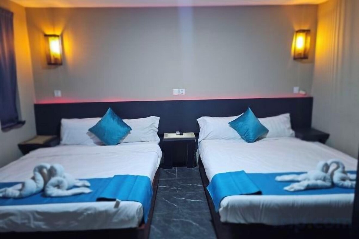 Egyptian cotton sheets, premium bedding, desk, laptop workspace