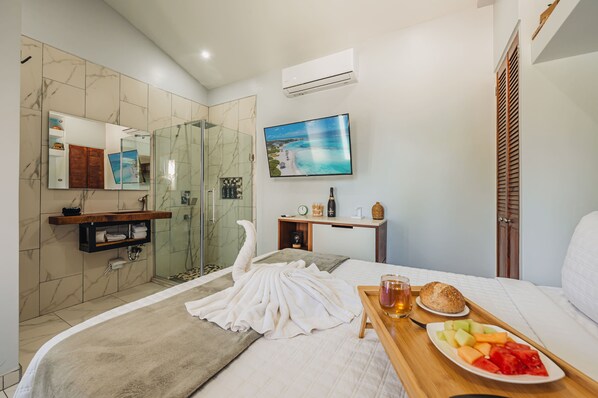 1 bedroom, free WiFi, bed sheets