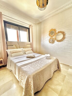 2 makuuhuonetta, silitysrauta/-lauta, Wi-Fi, vuodevaatteet