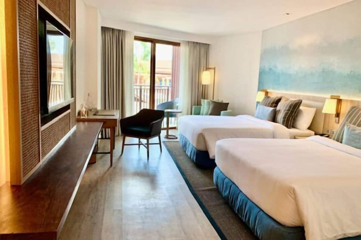 1 bedroom, in-room safe, desk, blackout curtains
