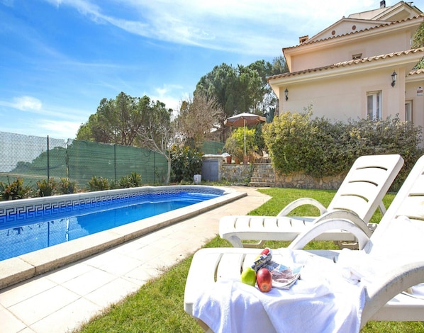 Villa | Exterior