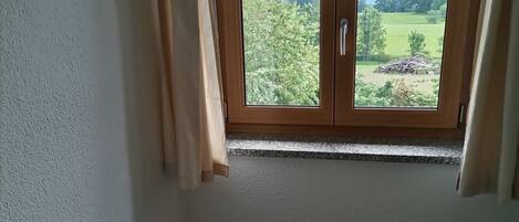 2 makuuhuonetta, silitysrauta/-lauta, Wi-Fi, vuodevaatteet