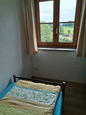 2 slaapkamers, een strijkplank/strijkijzer, wifi, beddengoed