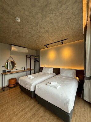 Deluxe Room | Desk, laptop workspace, free WiFi