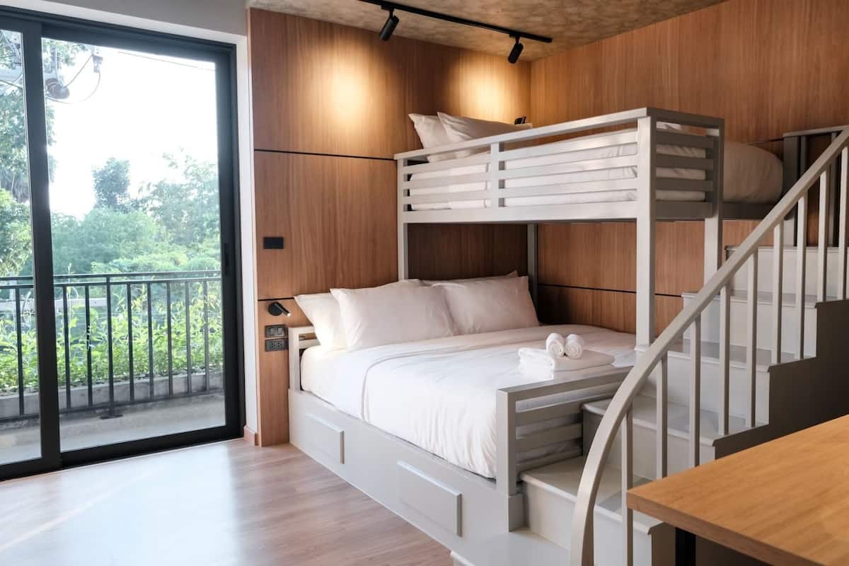 Family Room with Bunk Bed | โต๊ะทำงาน, พื้นที่ทำงานแบบใช้แล็ปท็อป, Wi-Fi ฟรี