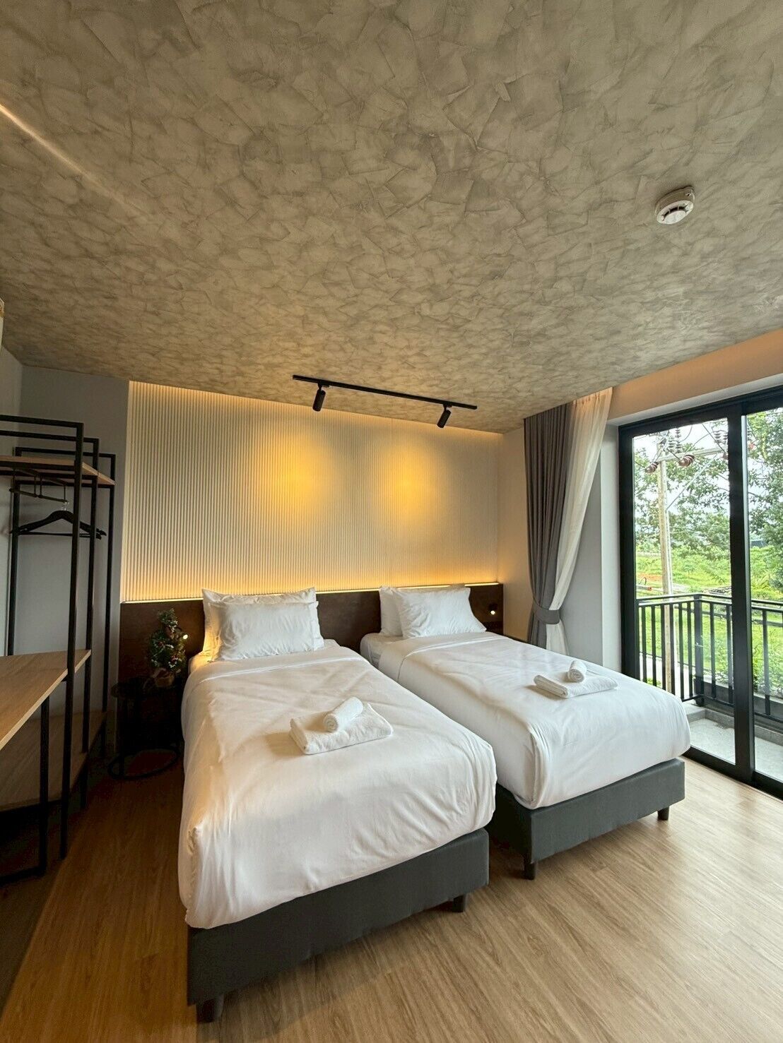 Deluxe Room | Desk, laptop workspace, free WiFi