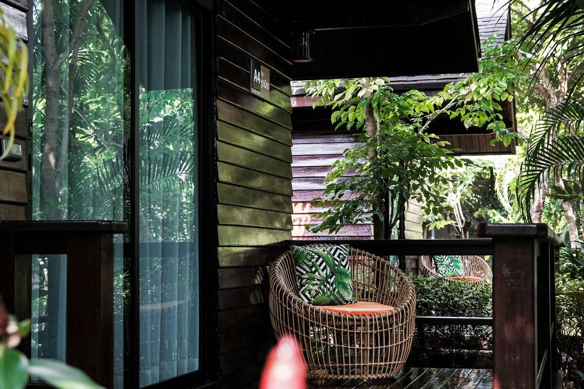 Botanical Chalet | Työpöytä, kannettavalle tietokoneelle sopiva työtila, ilmainen Wi-Fi
