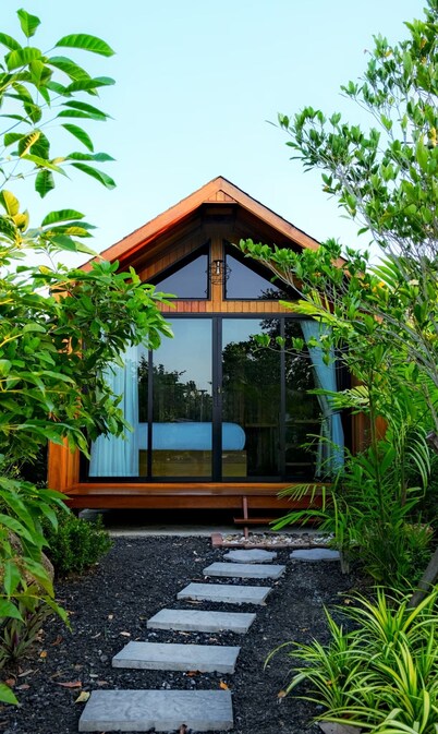 Lush Inn Phuket