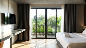 Front of property - Lush Inn Phuket (Chalong)