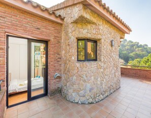 Villa | Reception - Villa in Costa Brava Near Cala Canyelles Beach (Lloret de Mar)