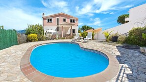 Villa | Pool - Villa in Lloret de Mar With Private Pool (Lloret de Mar)