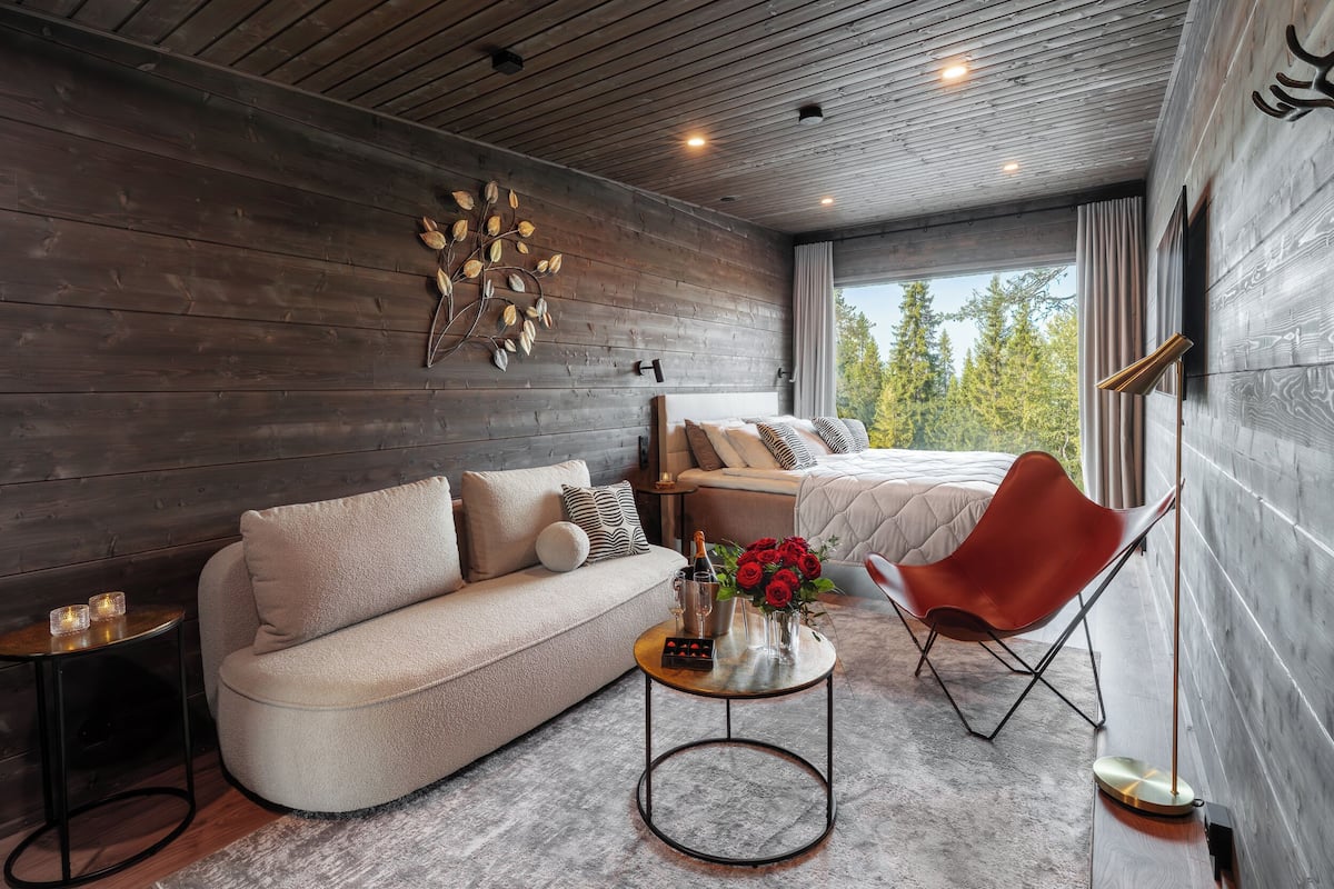 Romantisk alpehytte | Sengetøy av topp kvalitet, safe på rommet og strykejern/-brett