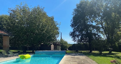 Country house for 10 people 5 minutes from Montauban
