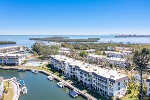 Exterior - Waterfront 2-Bedroom Retreat in Longboat Key (Longboat Key)