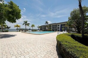 Pool - Waterfront 2-Bedroom Retreat in Longboat Key (Longboat Key)